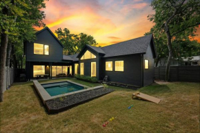 NEW 4 BDRM I Heated Pool Prime Location Mins to DT